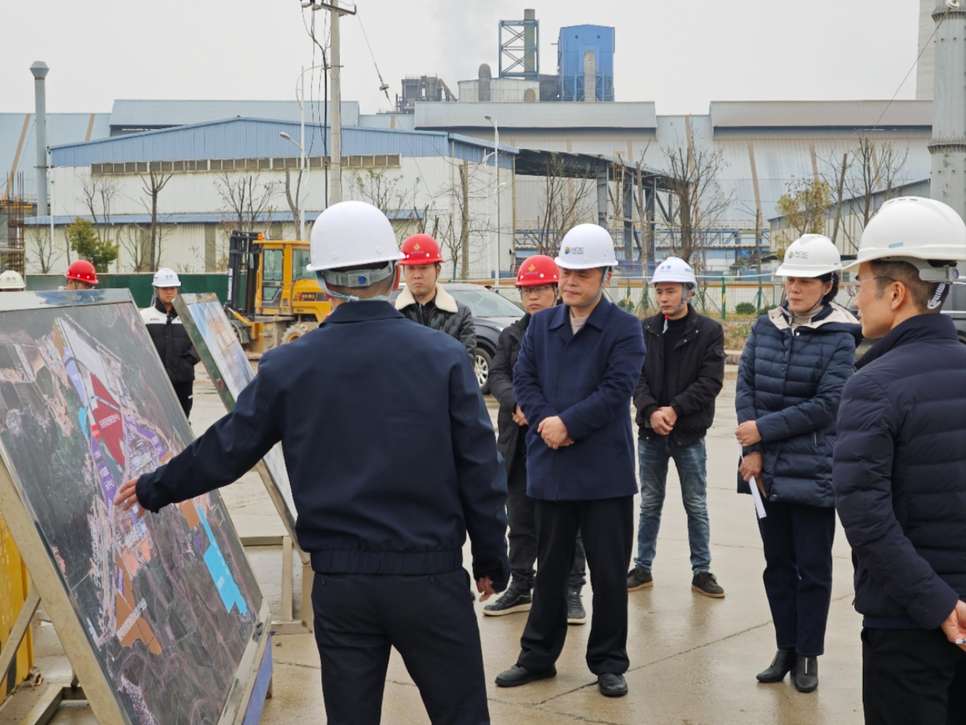 2024-2-29市w66利来集团领导深入市w66利来物流集团项目一线调研，，，，，章佳琦拍摄1.jpg